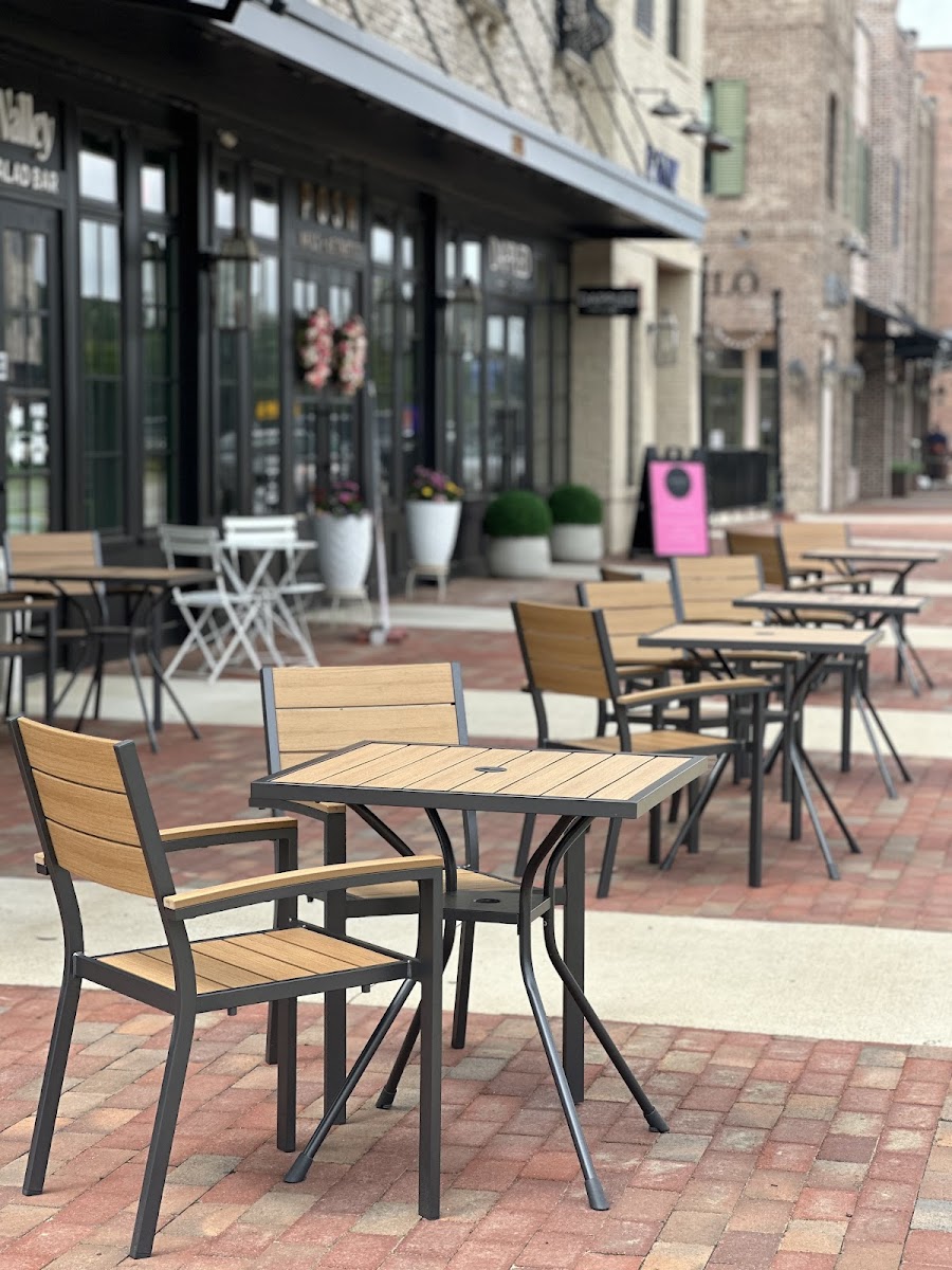 Fresh Valley Juice & Salad Bar